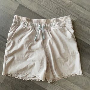 Ivivva beige/cream shorts